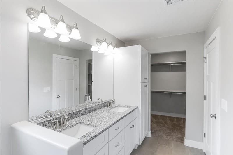 Saint George House: 2261 S Tonaquint Dr