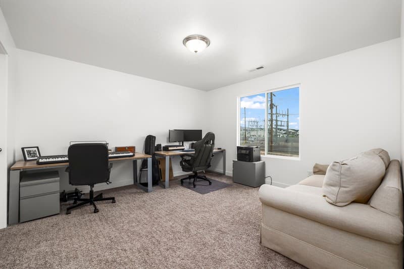 Saratoga Springs Townhome: 318 E Wren Hill Ln