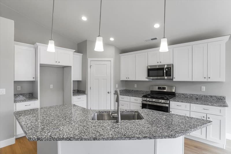 Saint George House: 2261 S Tonaquint Dr