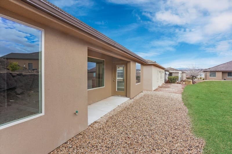 Saint George House: 2261 S Tonaquint Dr
