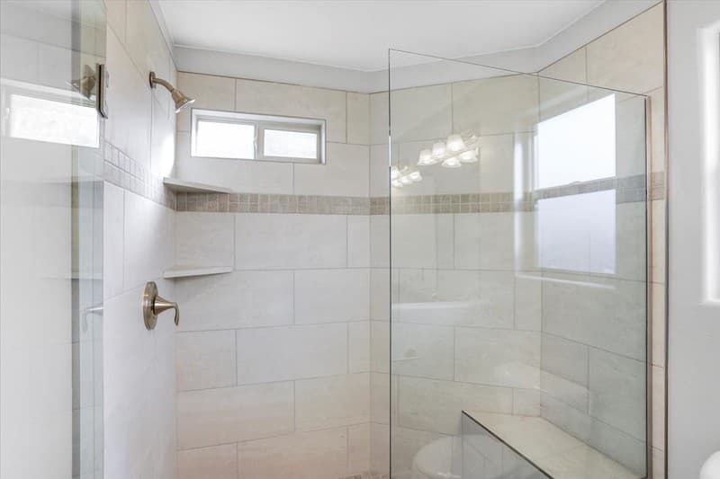 Saint George House: 2261 S Tonaquint Dr