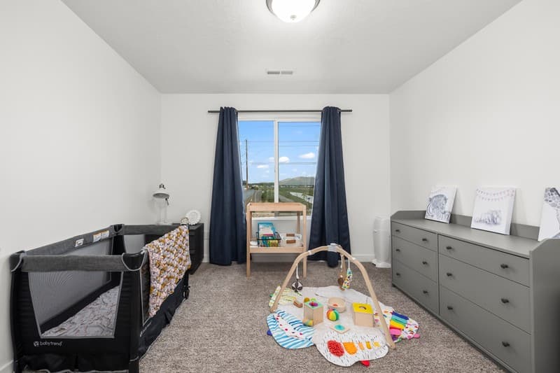 Saratoga Springs Townhome: 318 E Wren Hill Ln