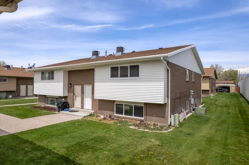 American Fork Townhome: 80 N 400 E