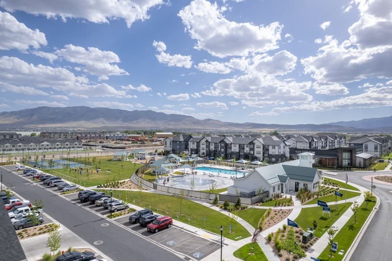 Saratoga Springs Townhome: 949 E Parley Dr