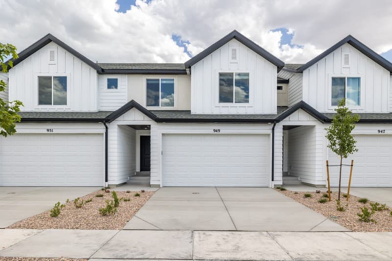 Saratoga Springs Townhome: 949 E Parley Dr