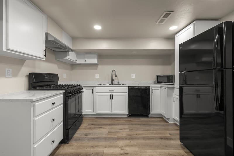Payson Apartment: 43 N 100 W