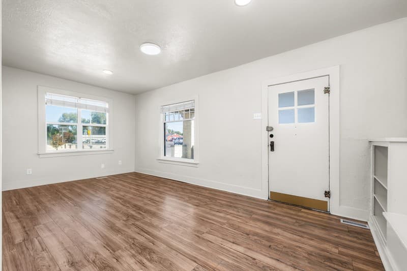 Payson Apartment: 43 N 100 W