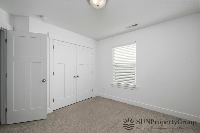 Vineyard Single Room: 288 W 730 N