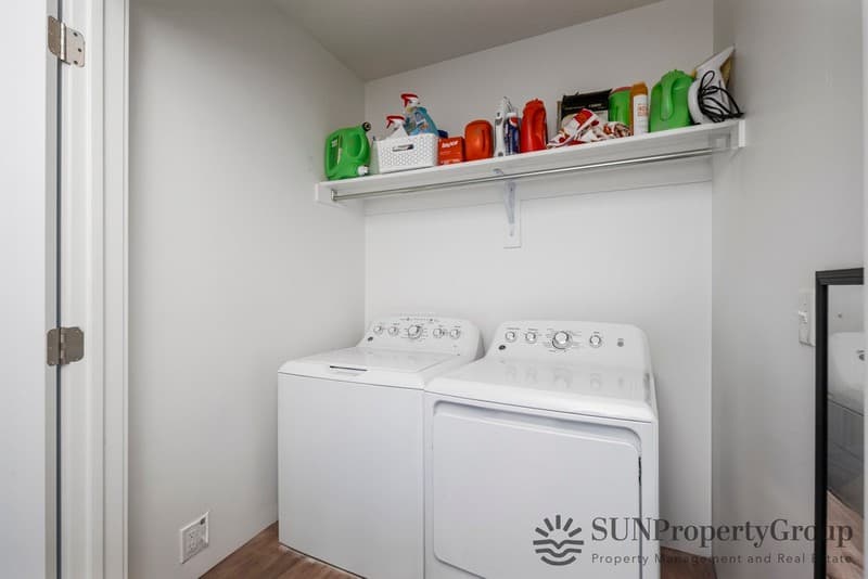 Vineyard Single Room: 288 W 730 N