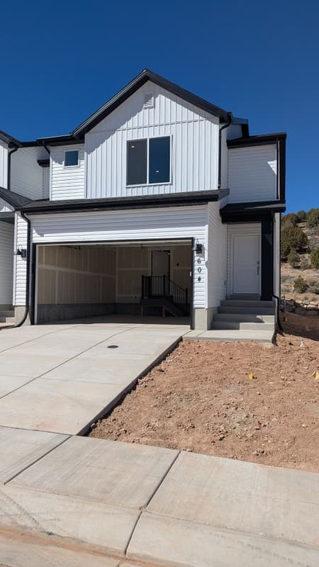 Cedar City Townhome: 604 S Rockwell Ln