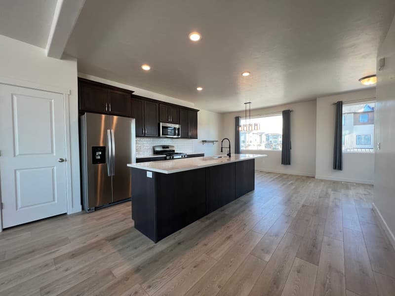 American Fork Townhome: 418 S Willow Leaf Rd