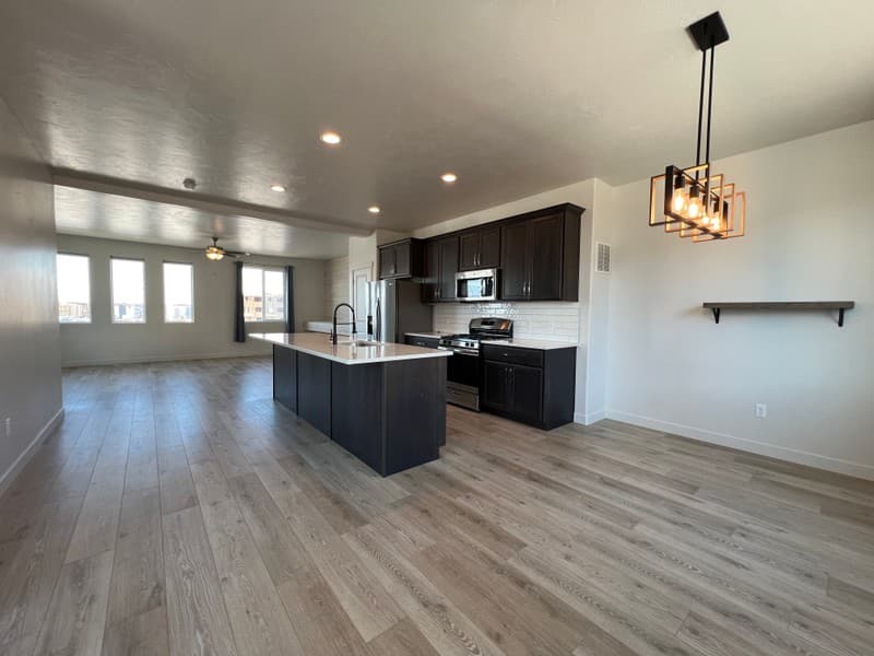 American Fork Townhome: 418 S Willow Leaf Rd