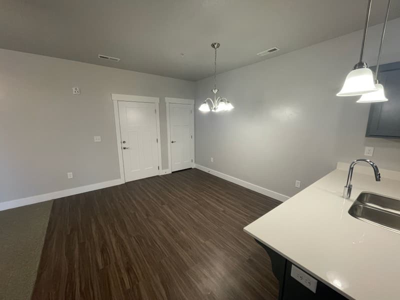 Vineyard Condo: 368 W 750 N