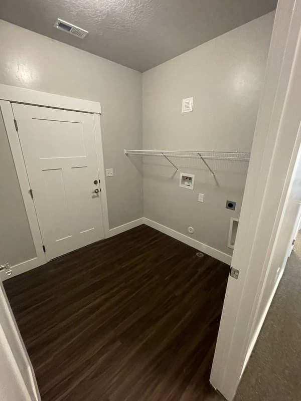 Vineyard Condo: 368 W 750 N