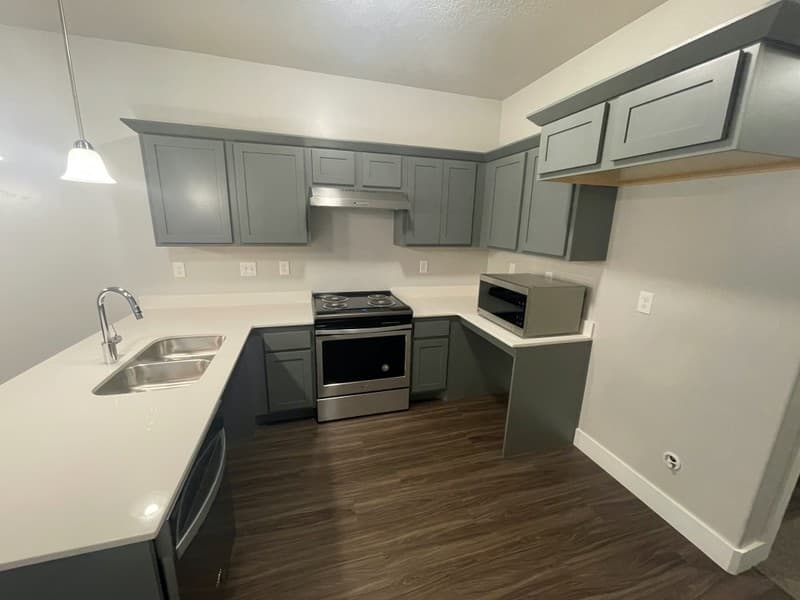 Vineyard Condo: 368 W 750 N
