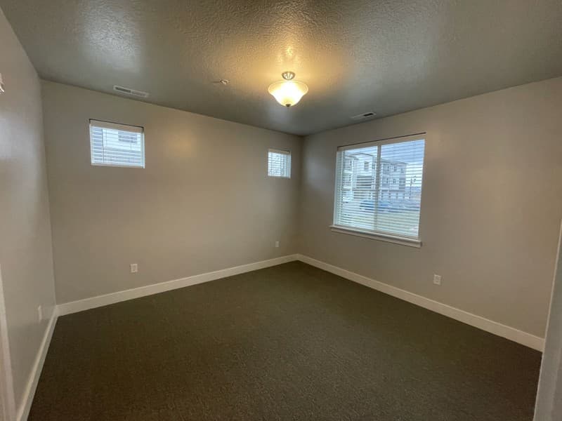 Vineyard Condo: 368 W 750 N