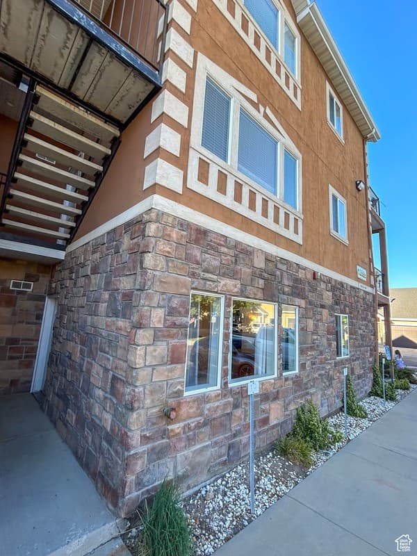 Draper Condo: 13528 S Venicia Way