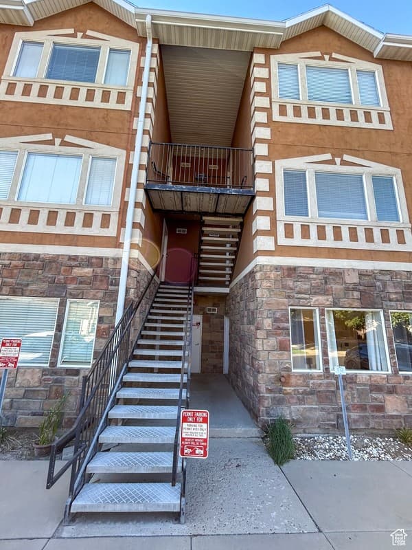Draper Condo: 13528 S Venicia Way