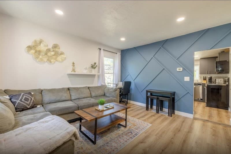 Salt Lake City House: 1219 W 500 S