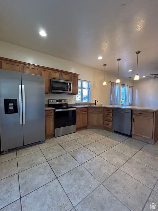 Draper Condo: 13528 S Venicia Way