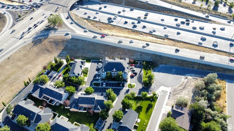 Draper Condo: 13528 S Venicia Way
