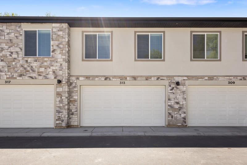 Ogden Townhome: 313 E 750 S