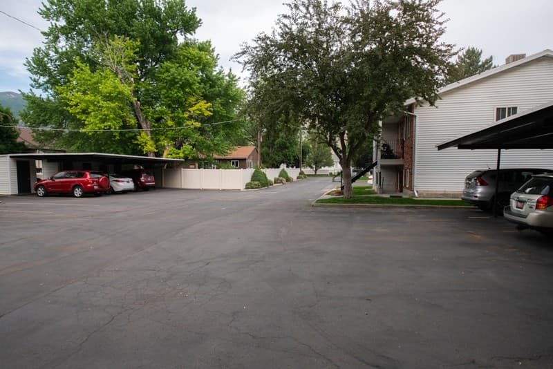 Bountiful Apartment: 1729 N 200 W
