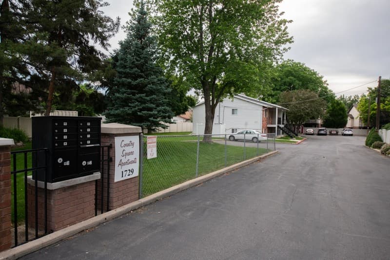 Bountiful Apartment: 1729 N 200 W