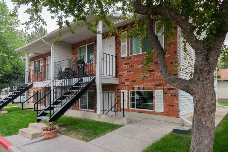 Bountiful Apartment: 1729 N 200 W
