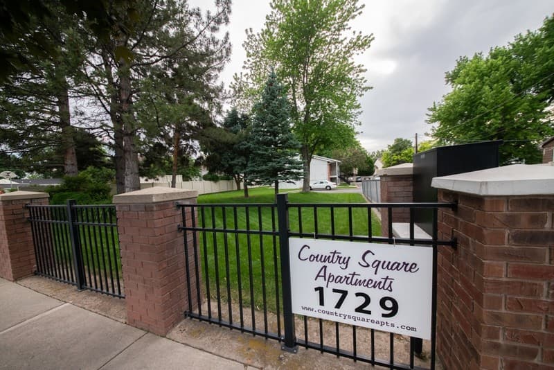 Bountiful Apartment: 1729 N 200 W