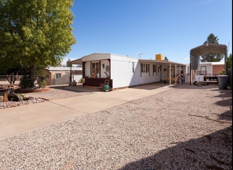 Saint George House: 2073 W 1425 N