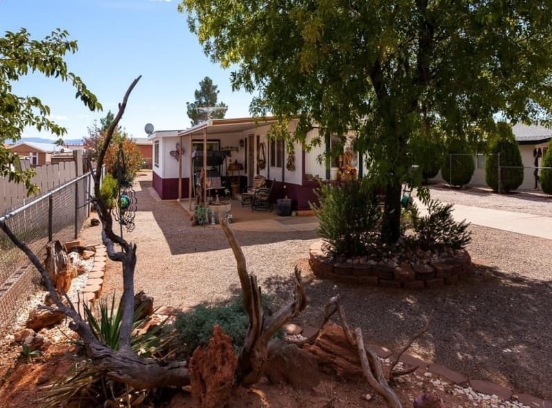 Saint George House: 2073 W 1425 N