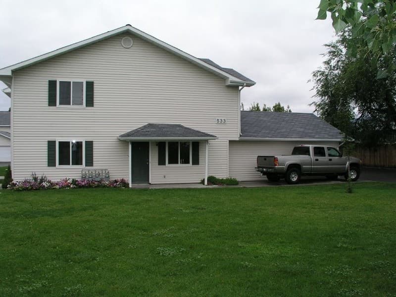 Logan Townhome: 557 W 600 N