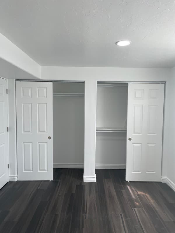 Bountiful Multiplex: 1053 Barton Ct