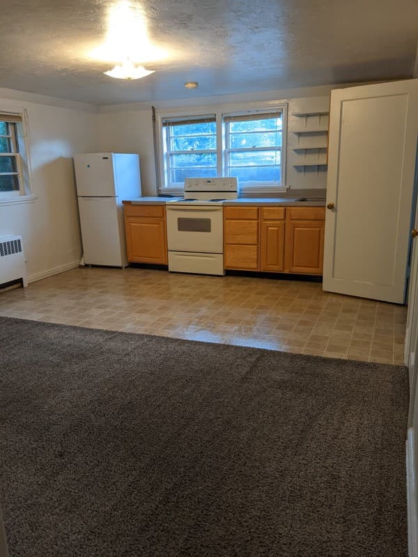 Logan Apartment: 275 E 500 N