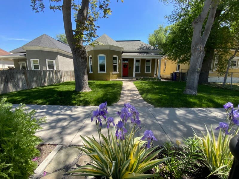 Salt Lake City House: 851 S Jefferson St