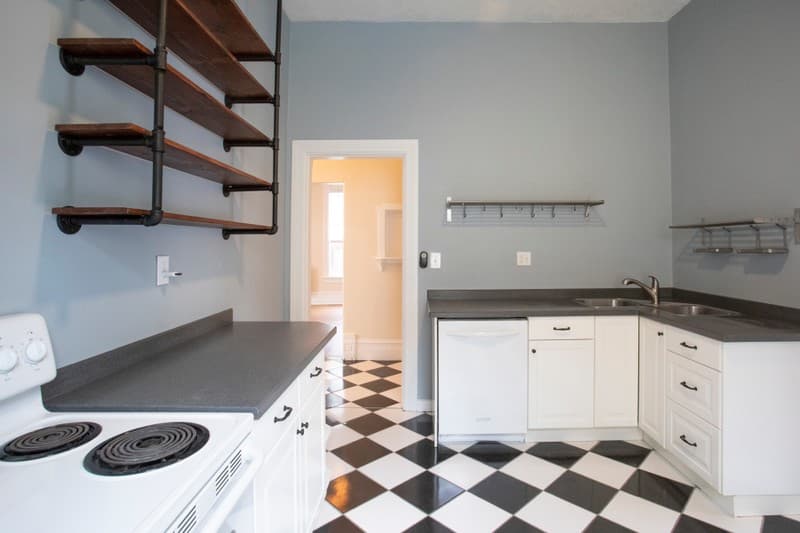 Salt Lake City House: 851 S Jefferson St