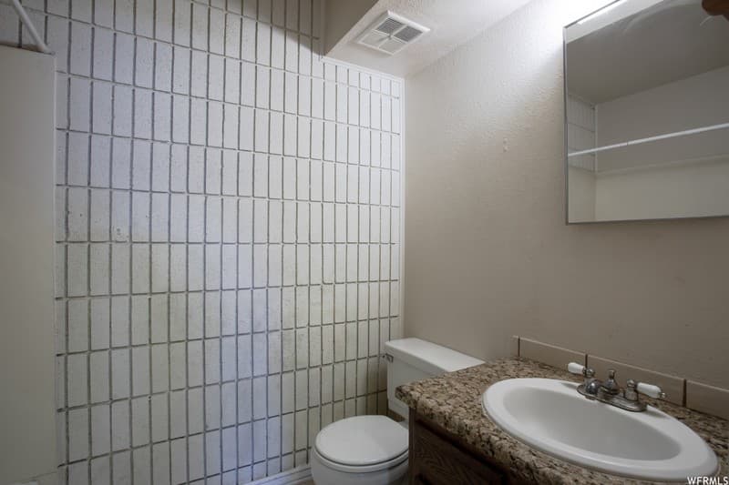 West Valley City Single Room: 1896 W Homestead Farms Ln