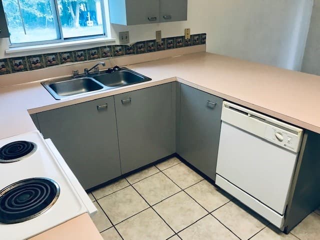 Logan Townhome: 773 W 640 S
