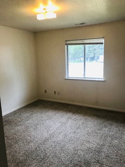 Logan Townhome: 773 W 640 S