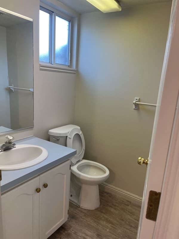 Wellsville Apartment: 60 E 200 N