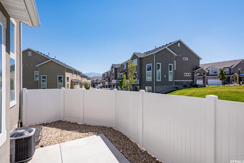 Herriman Townhome: 4493 W Lone Shadow Ln
