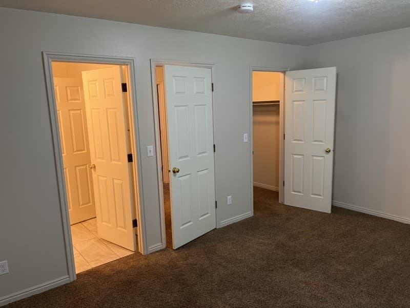 Wellsville Apartment: 60 E 200 N