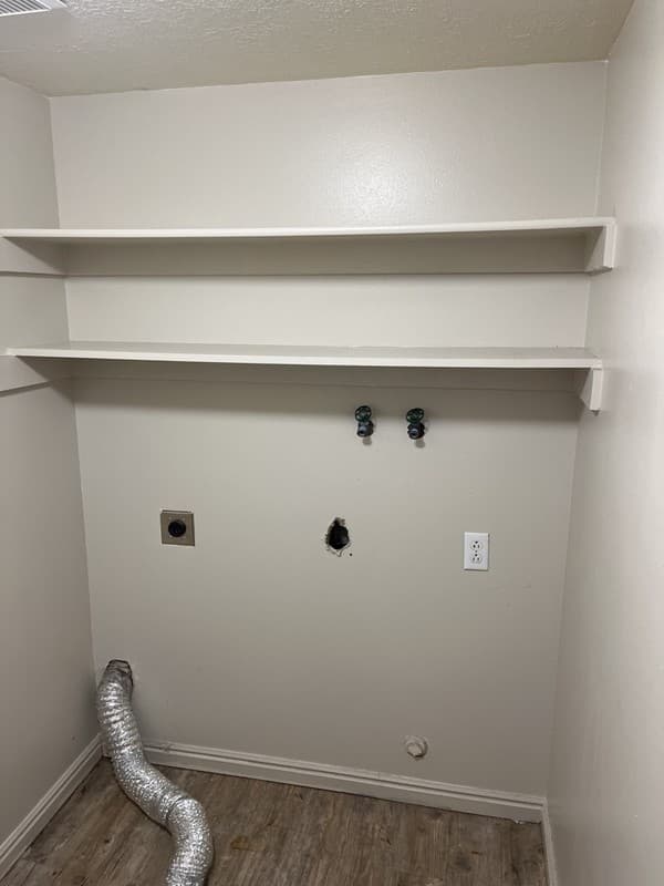 Wellsville Apartment: 60 E 200 N