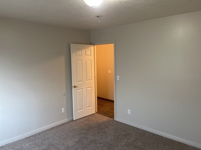 Wellsville Apartment: 60 E 200 N
