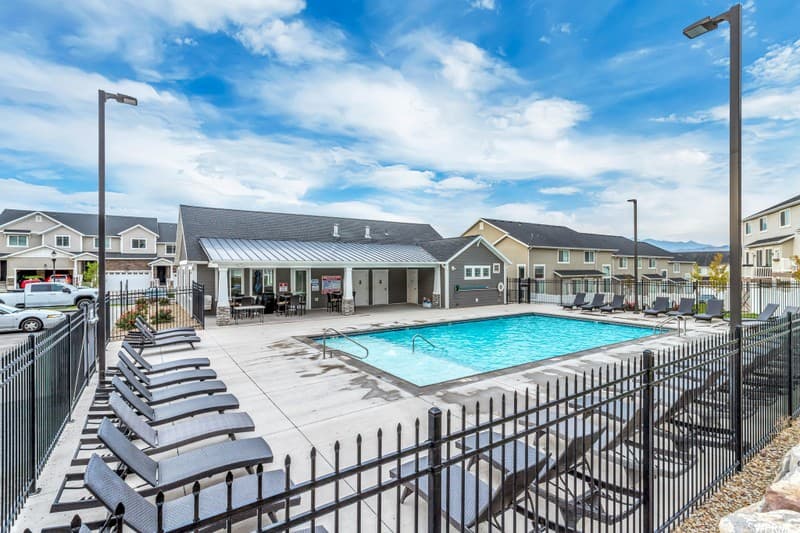 Herriman Townhome: 4493 W Lone Shadow Ln