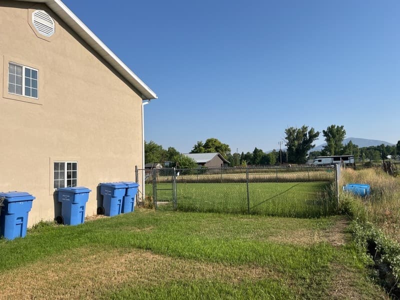 Wellsville Apartment: 60 E 200 N