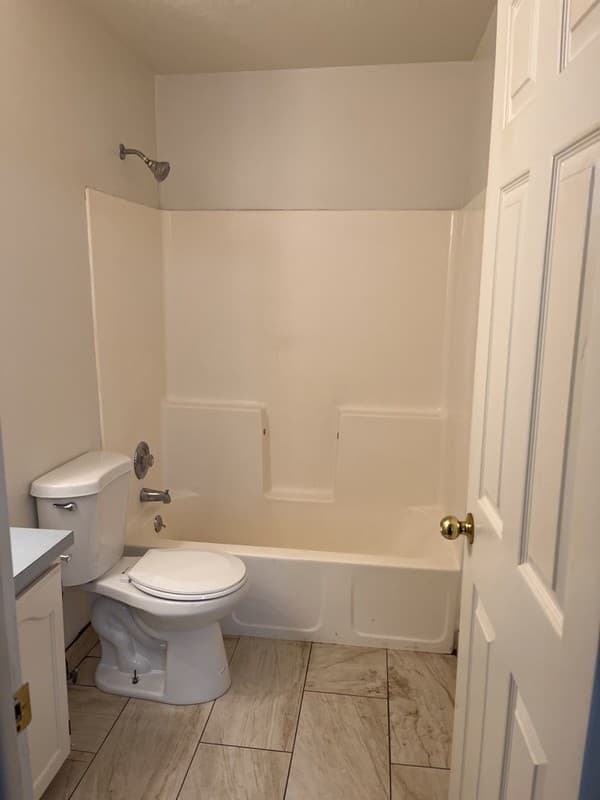 Wellsville Apartment: 60 E 200 N