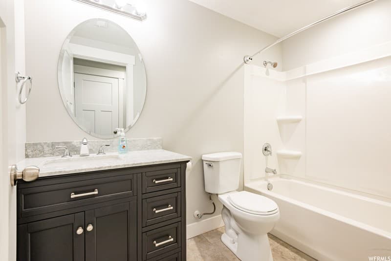 Herriman Townhome: 4493 W Lone Shadow Ln
