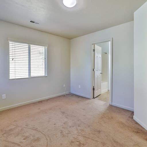 Draper House: 1803 E Walnut Grove Dr
